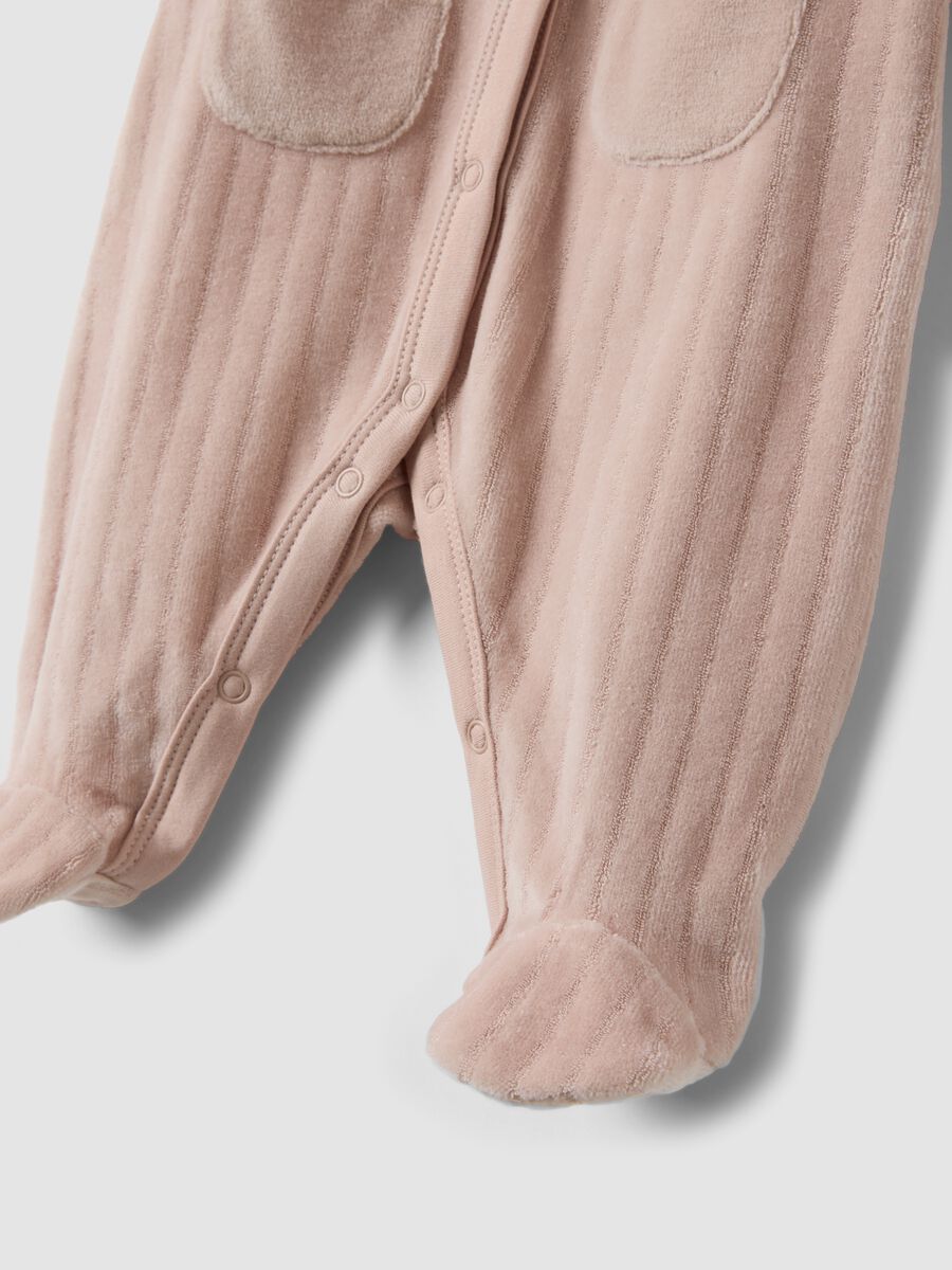 Pink organic cotton-blend sleepsuit with built-in feet_3