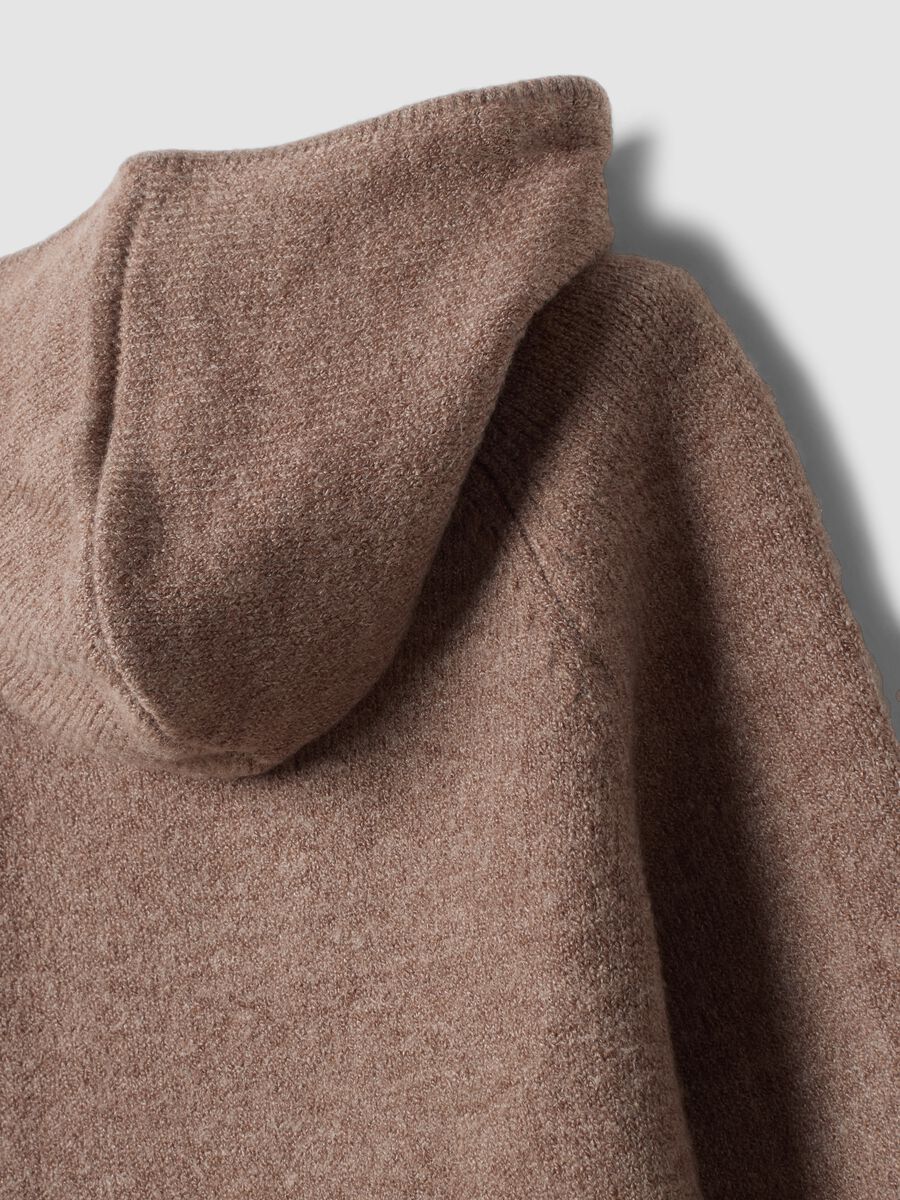 Brown knitted cardigan with crew neck and hood_3
