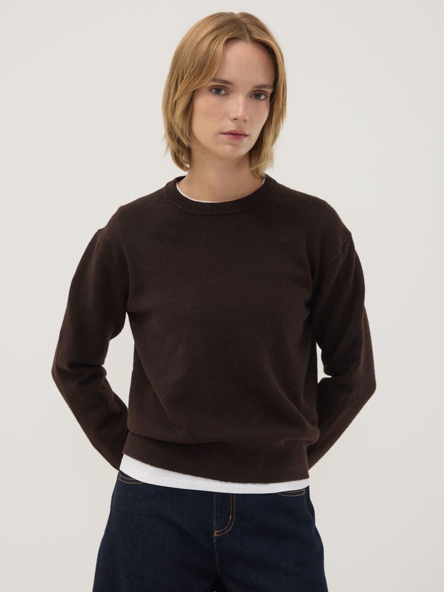 Maglia marrone in lana elasticizzata a girocollo_0