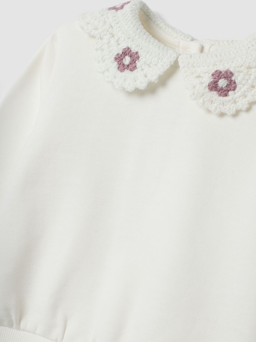 Pink two-piece set in pure organic cotton with crochet collar_3