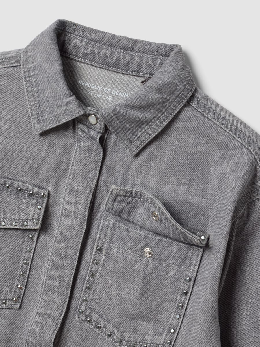 Grey oversized pure cotton shirt with studs for girls_3