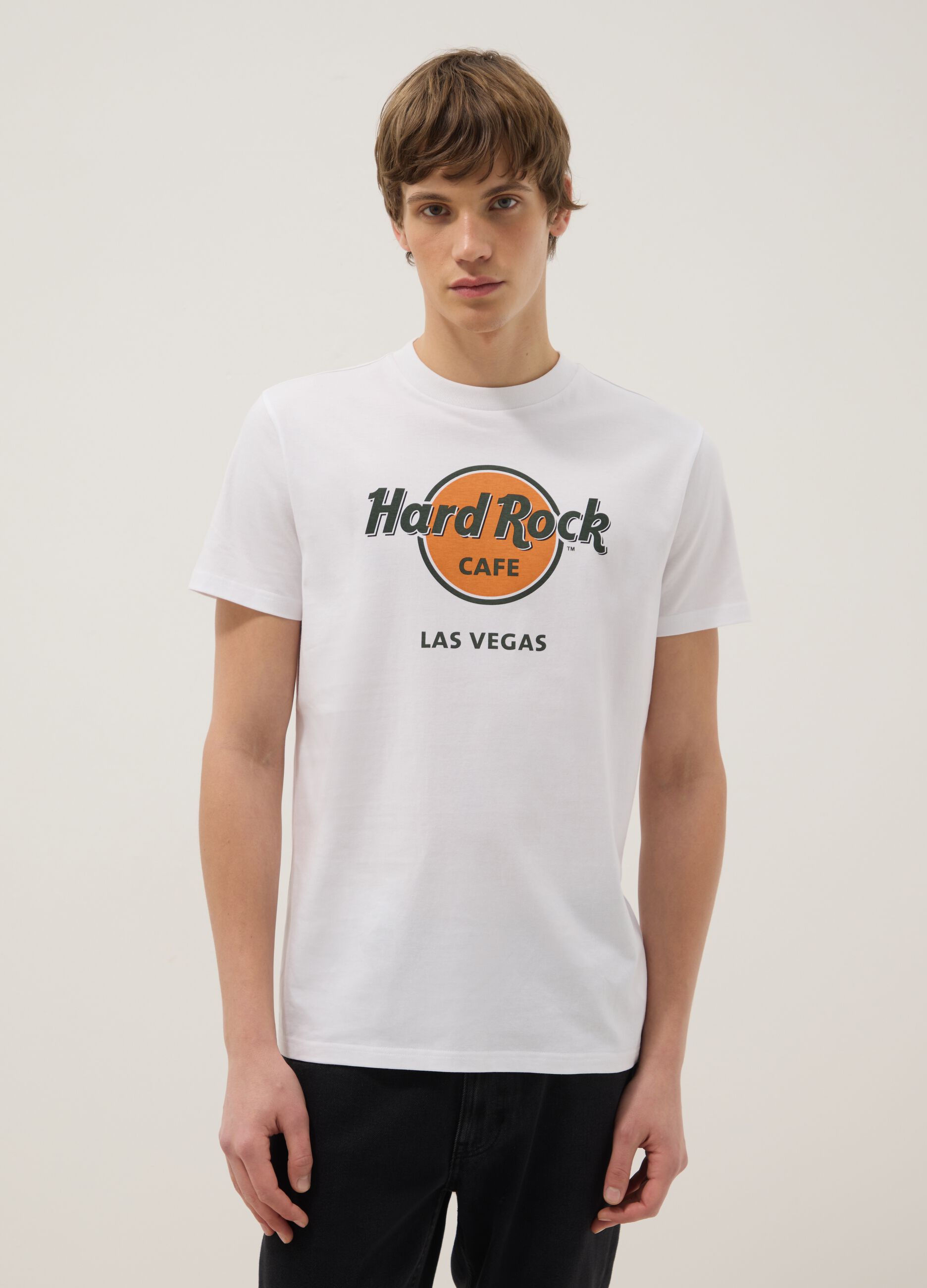 White pure cotton regular fit t-shirt with Hard Rock Cafe logo