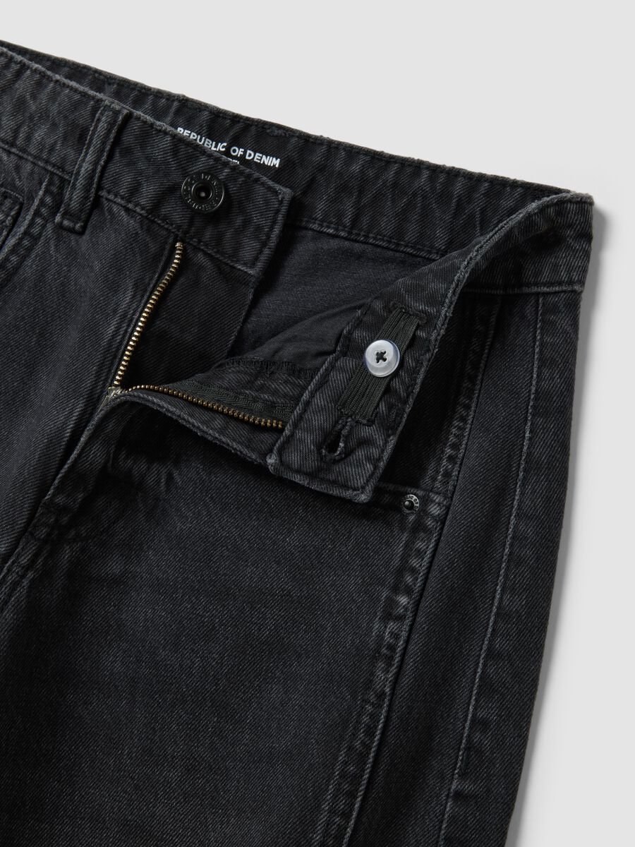 Black pure cotton barrel-fit jeans_2
