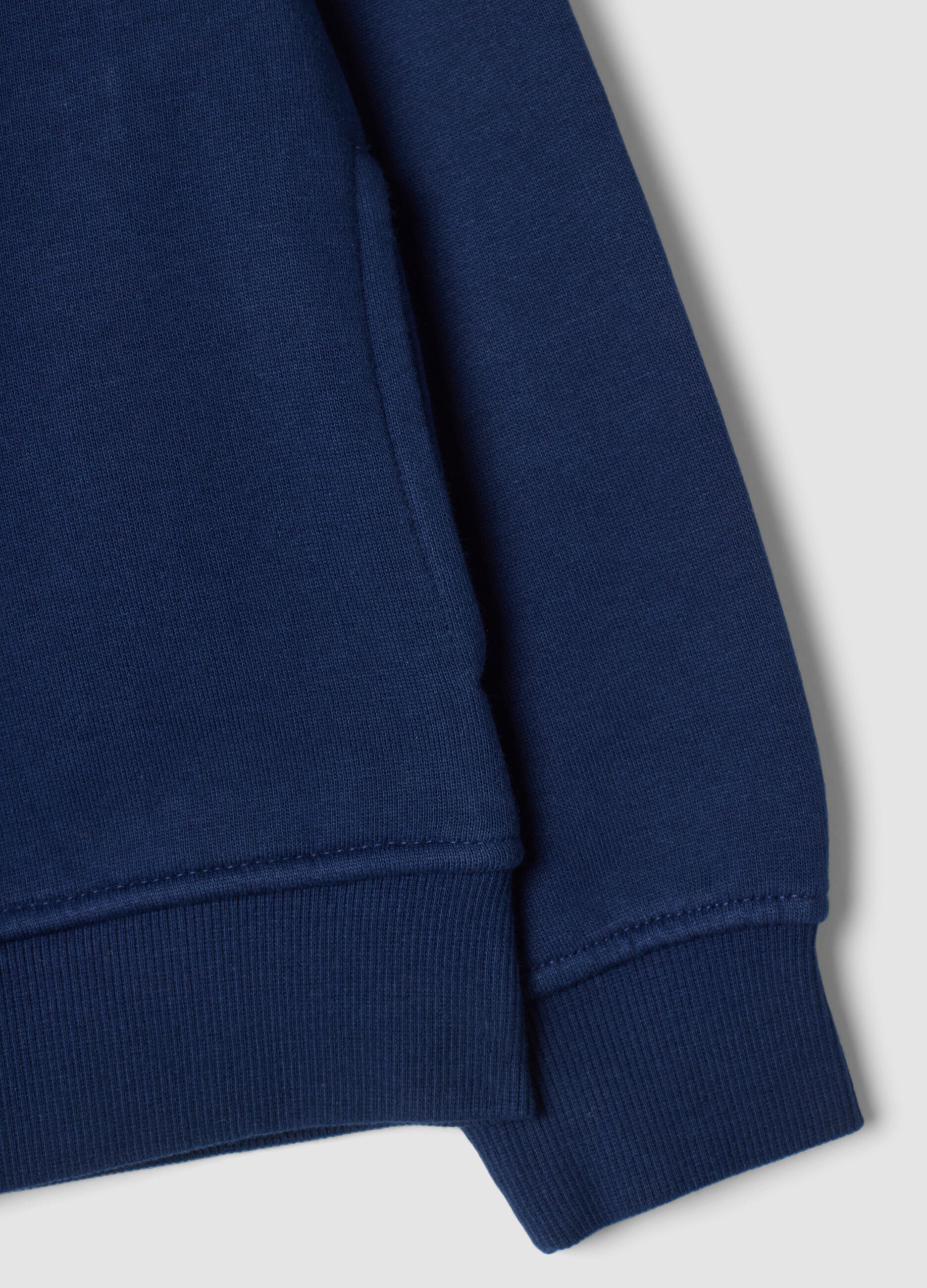 Felpa blu in puro cotone organico con colletto