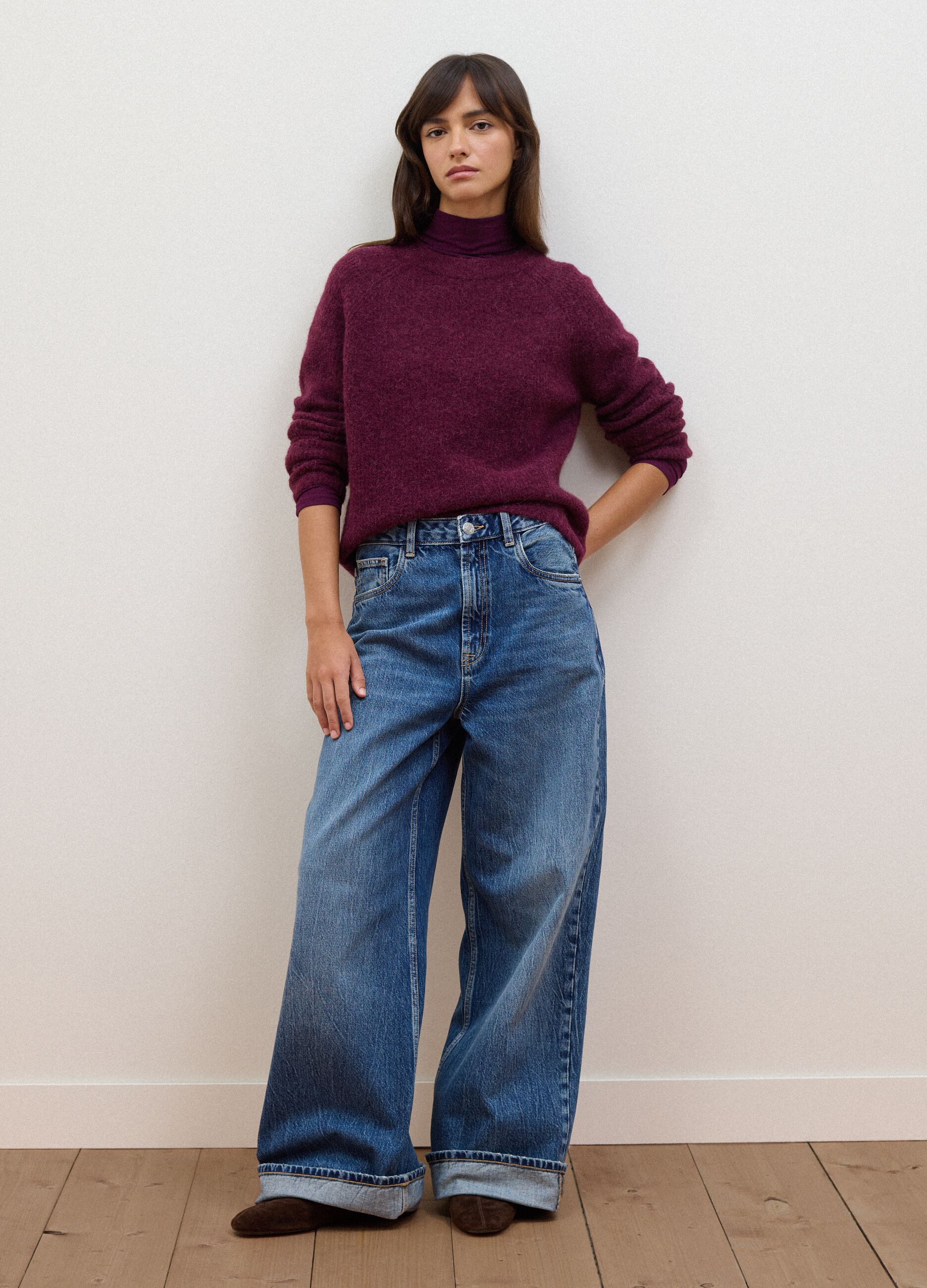 Maglia viola in alpaca e lana elasticizzato girocollo