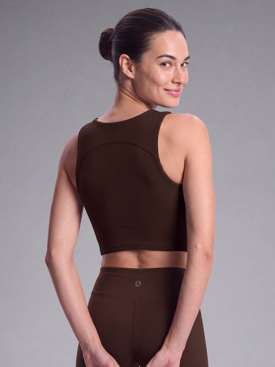 Brown cropped sports top in breathable stretch fabric ALTAVIA STUDIO_4