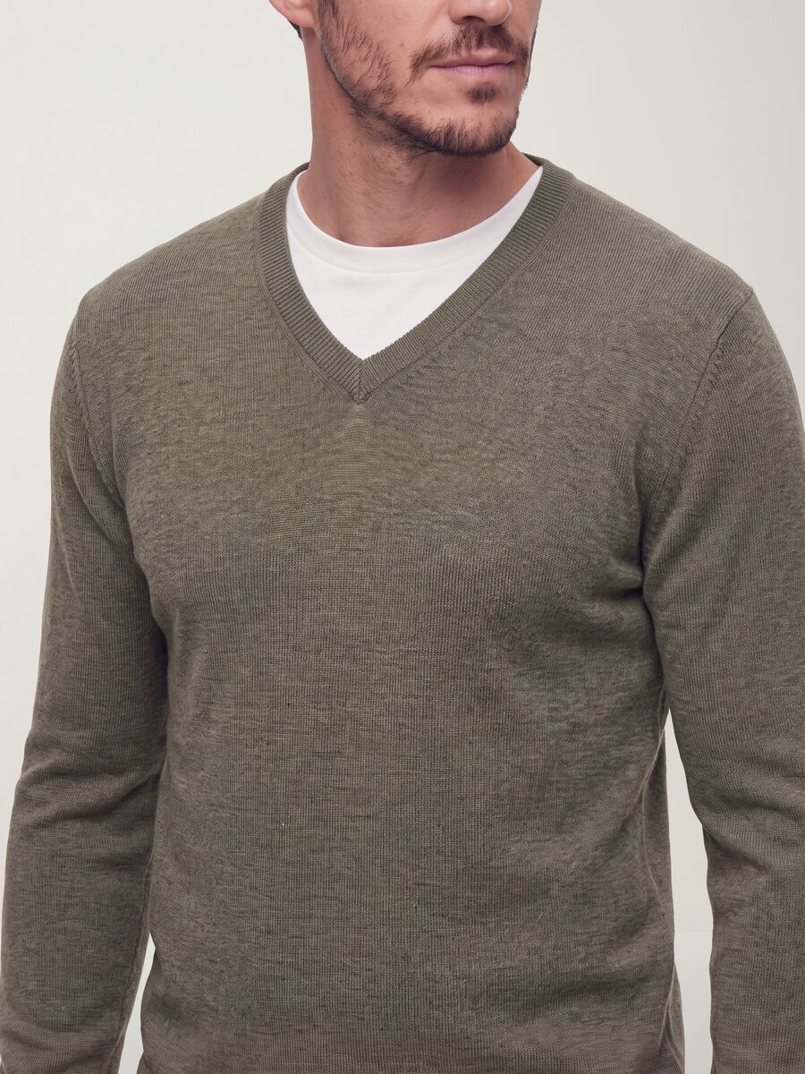 Grey viscose-blend V-neck jumper, regular fit_2