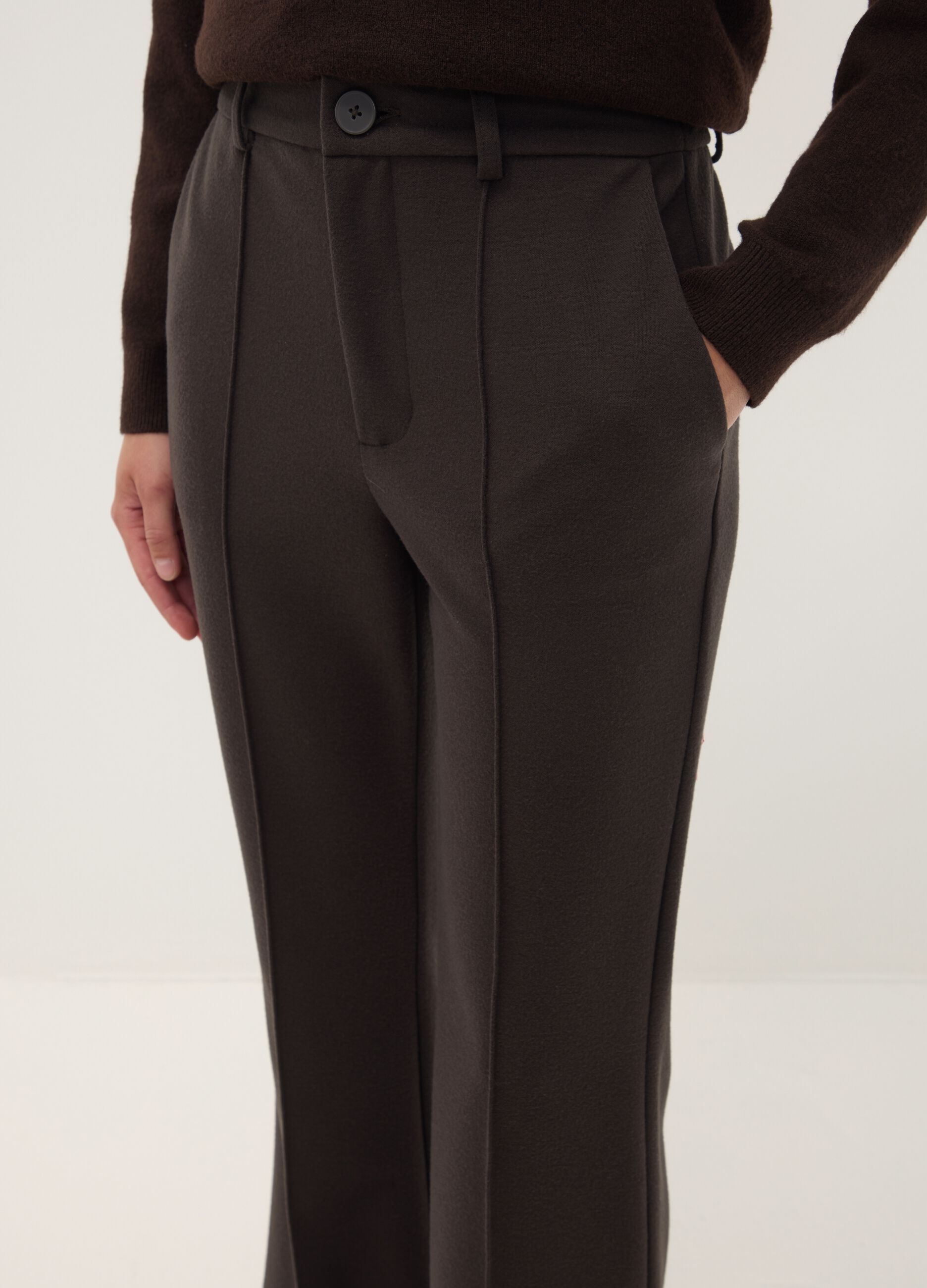 Pantaloni marroni in viscosa elasticizzata straight fit