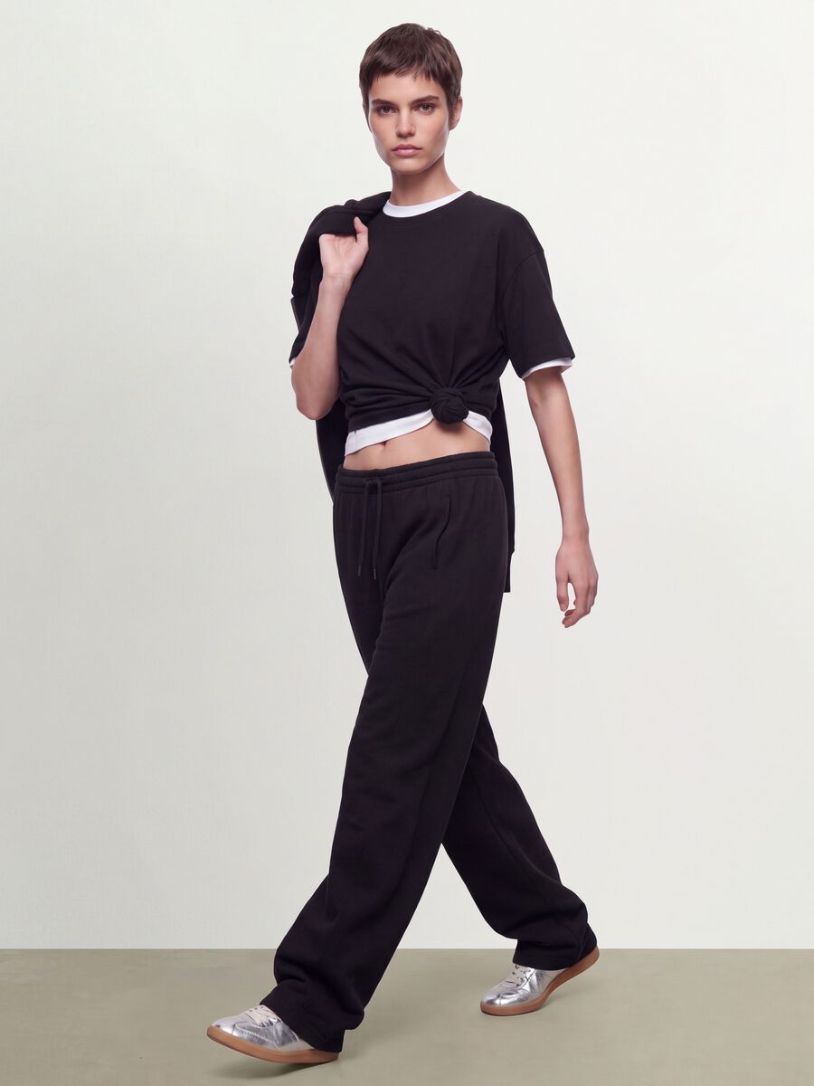 Black barrel-fit cotton-blend joggers_0