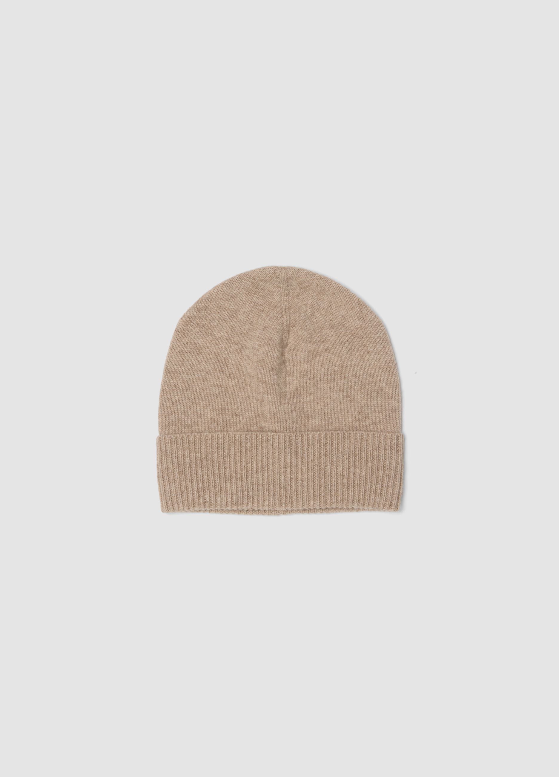 Cappello beige in misto lana, cashmere e viscosa