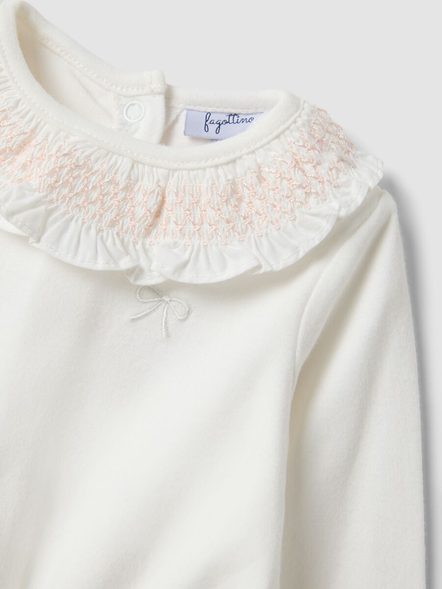 White baby girl bodysuit with pure organic cotton collar_2