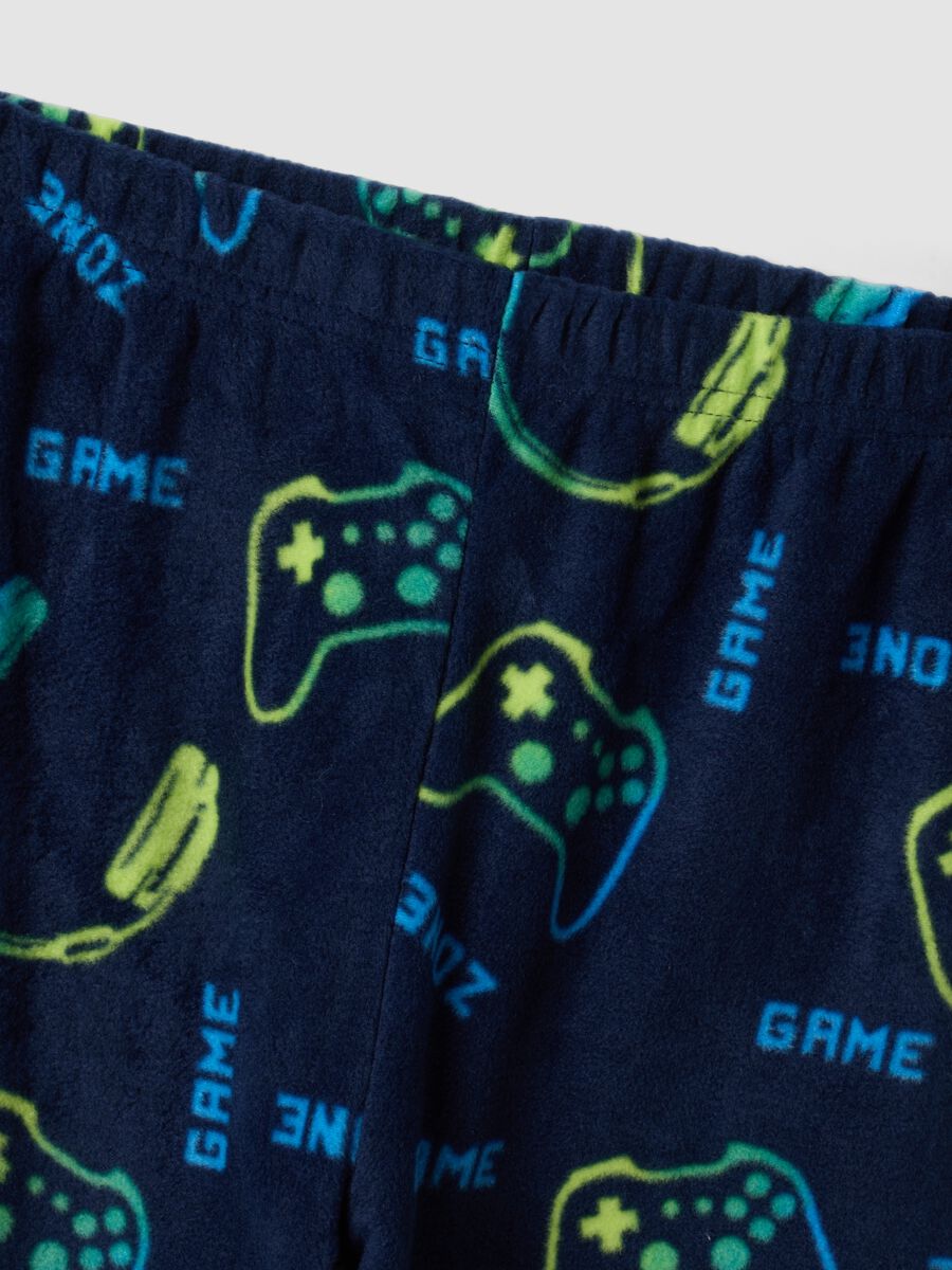 Blue crew-neck pyjamas with video game print trousers_3