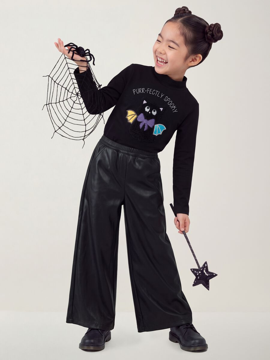 T-shirt nera in cotone elasticizzato con Collo rialzato_1