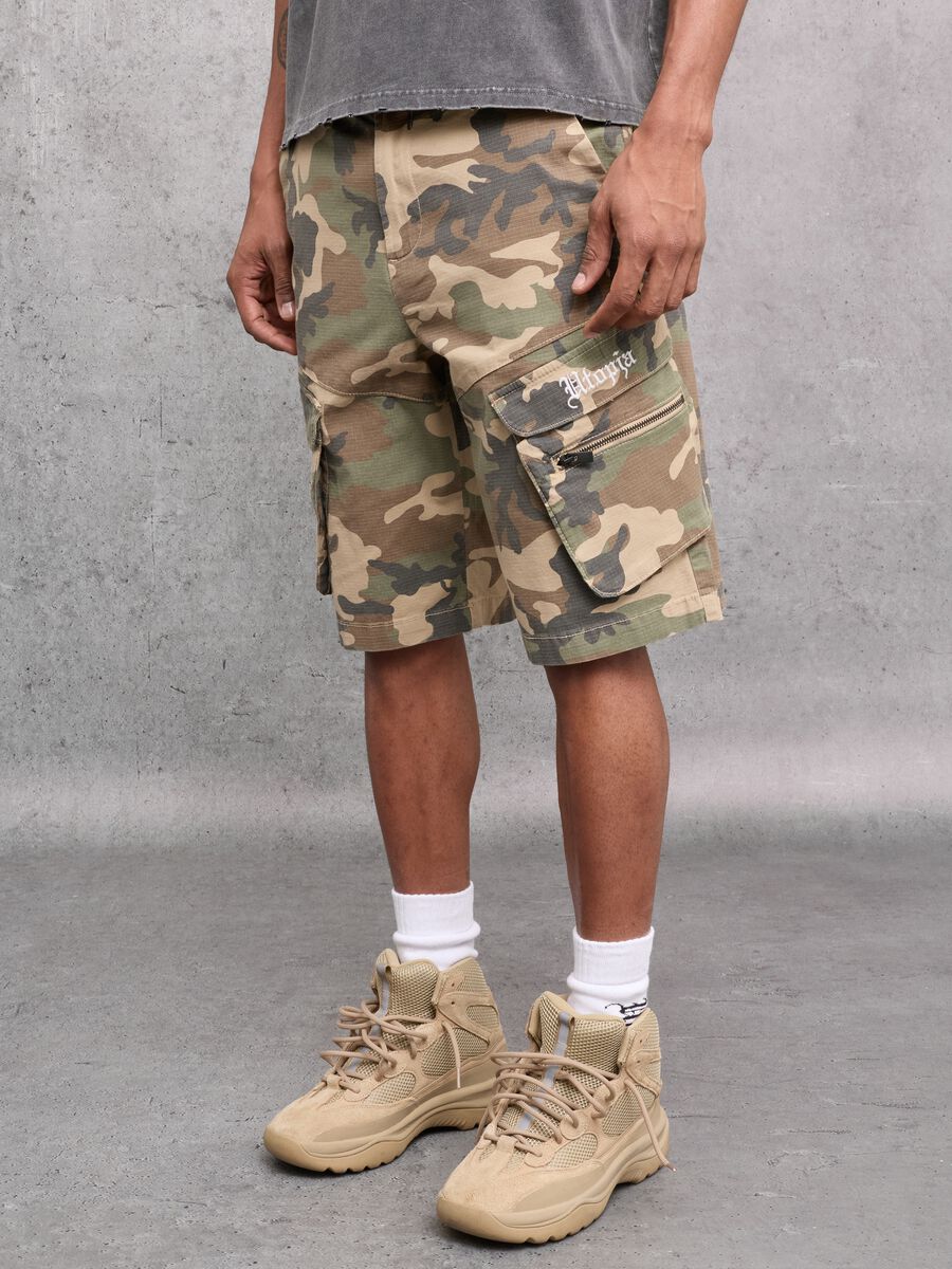 Camo Cargo Shorts_2