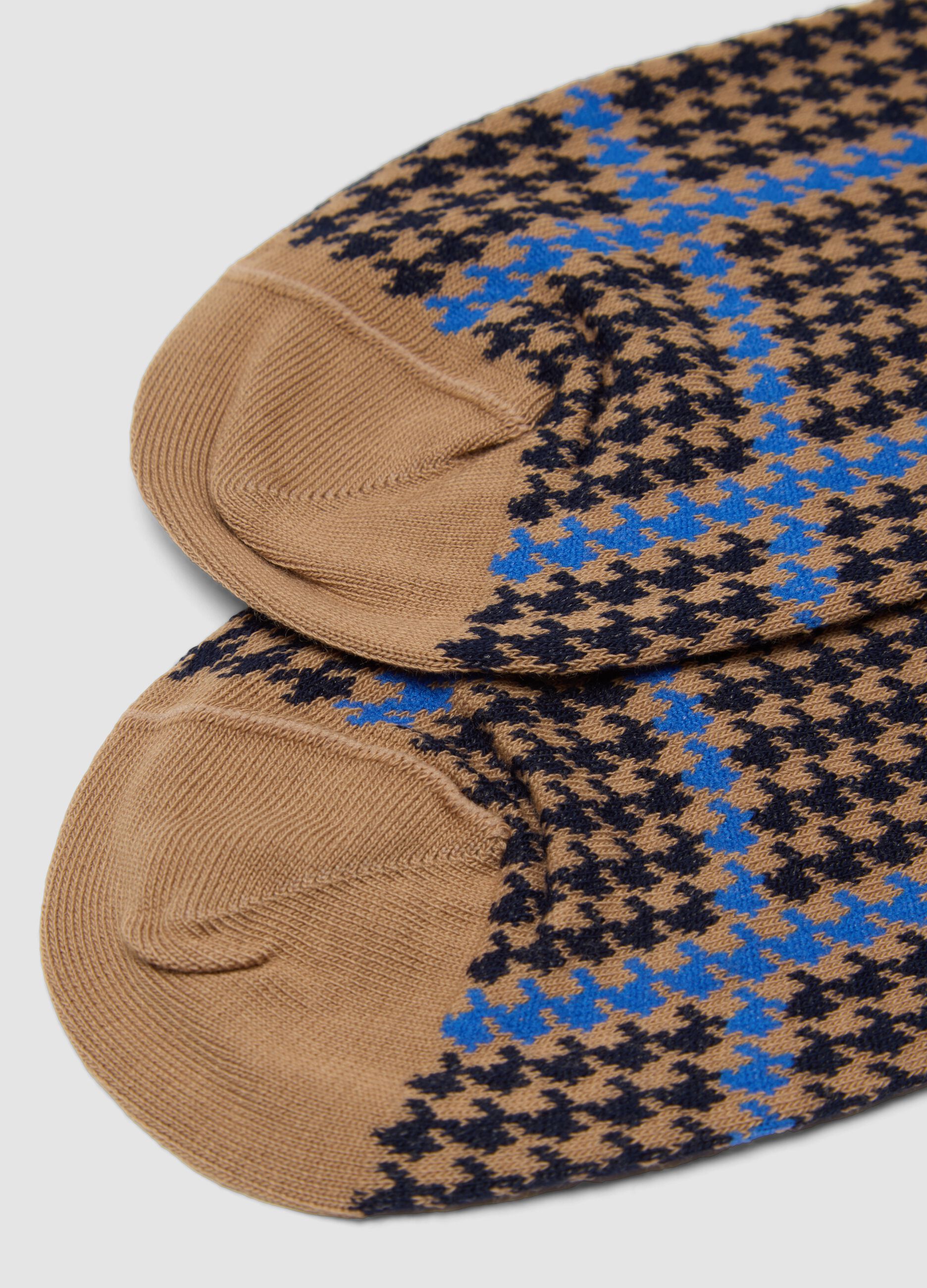 Brown long socks in stretch cotton with houndstooth pattern
