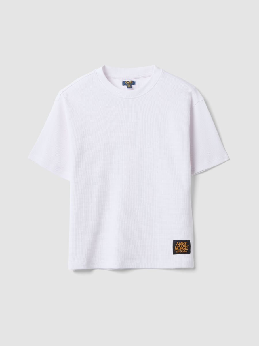 White oversized pure organic cotton T-shirt with honeycomb texture for boys_0