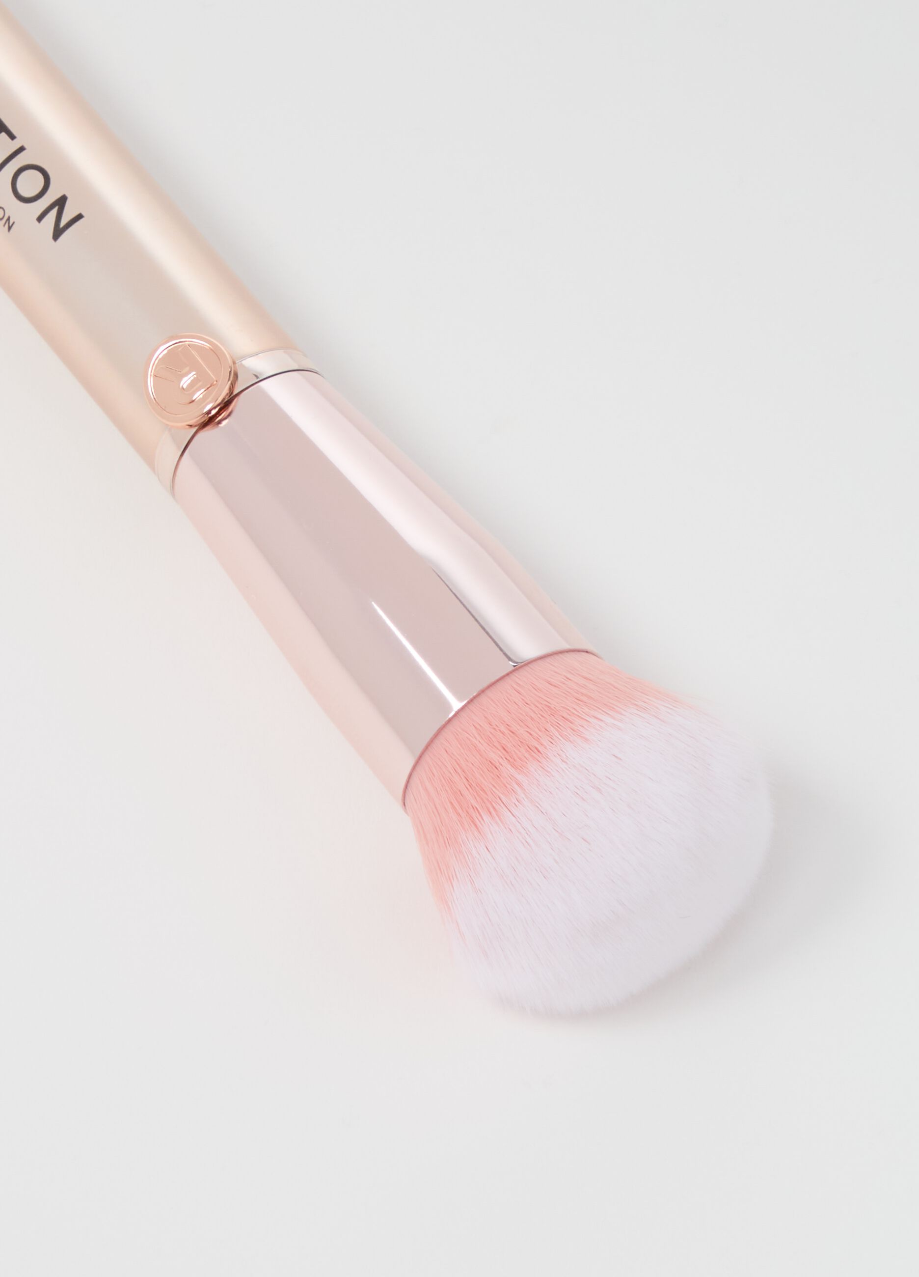 Create Buffing Foundation face brush R7