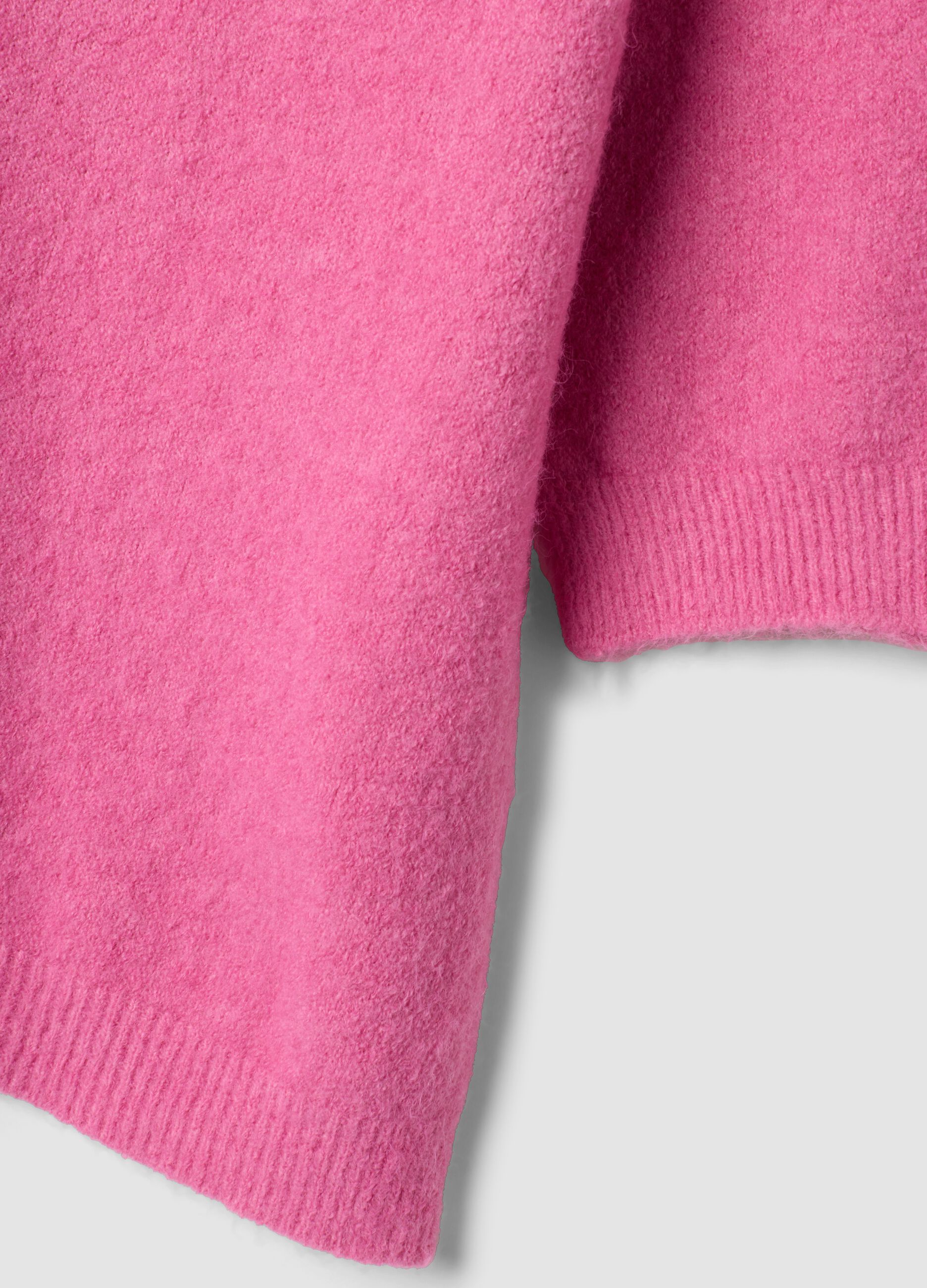 Pink V-neck regular-fit jumper
