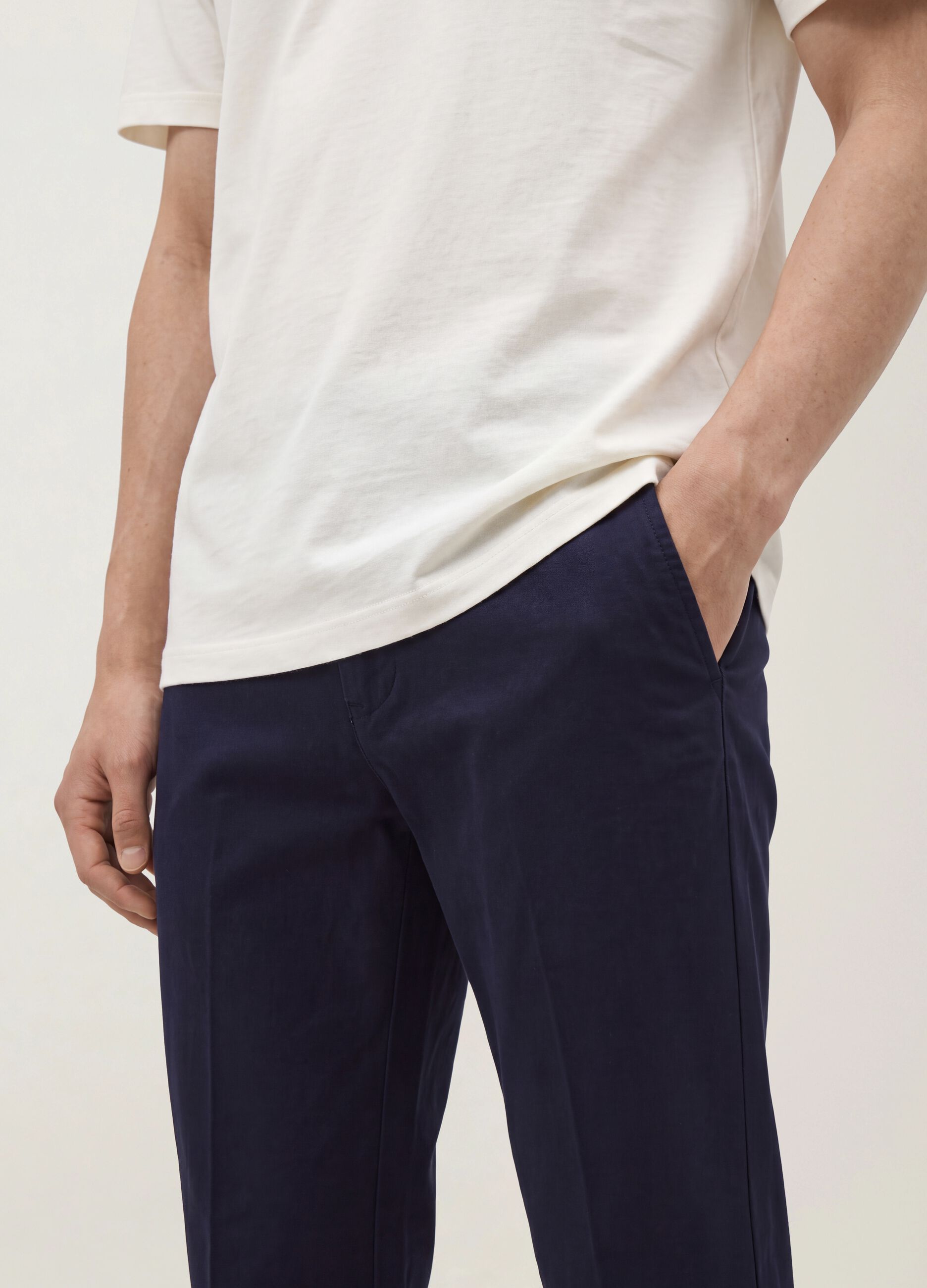Pantaloni chino blu in twill di cotone elasticizzato slim fit