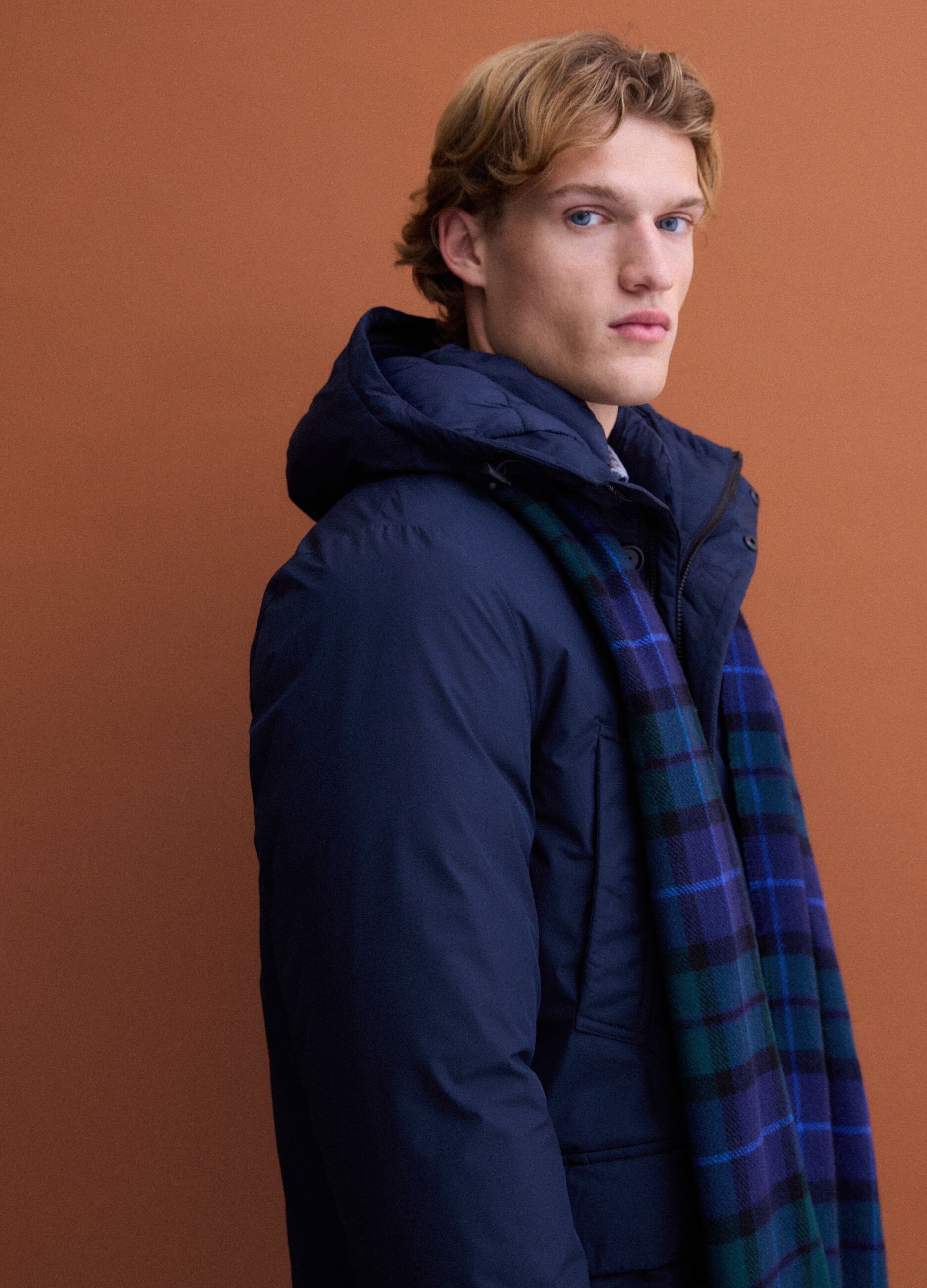 Parka imbottito lungo blu navy con cappuccio