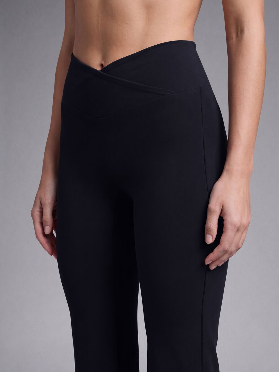 Black flared leggings in stretch fabric &ndash; ALTAVIA STUDIO_4