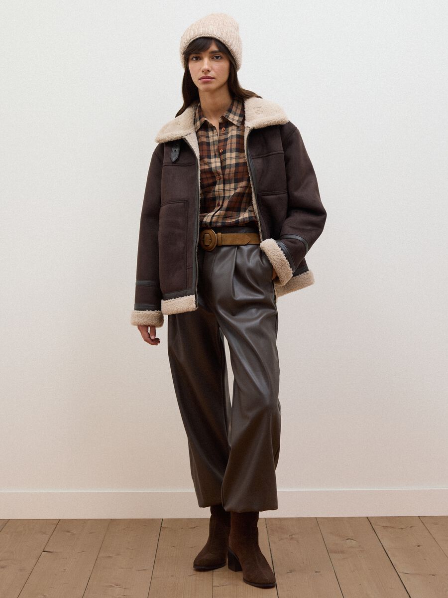 Brown barrel-fit trousers with regular waist_0