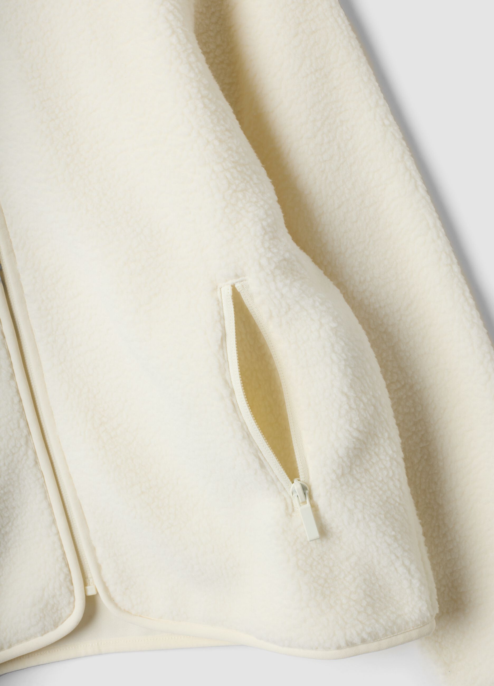 White crew-neck sweatshirt with zip
