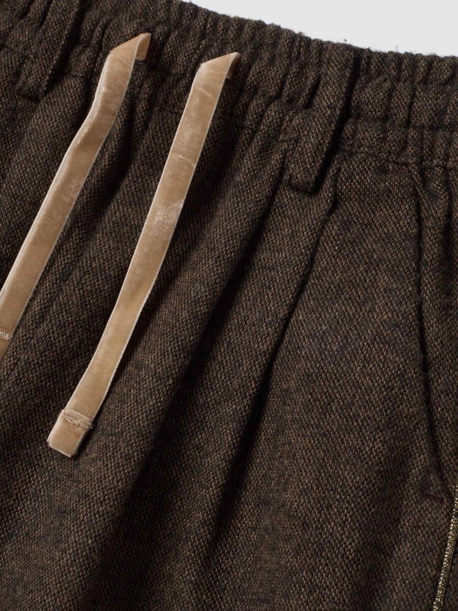 Brown wide-leg trousers with elasticated waist_3