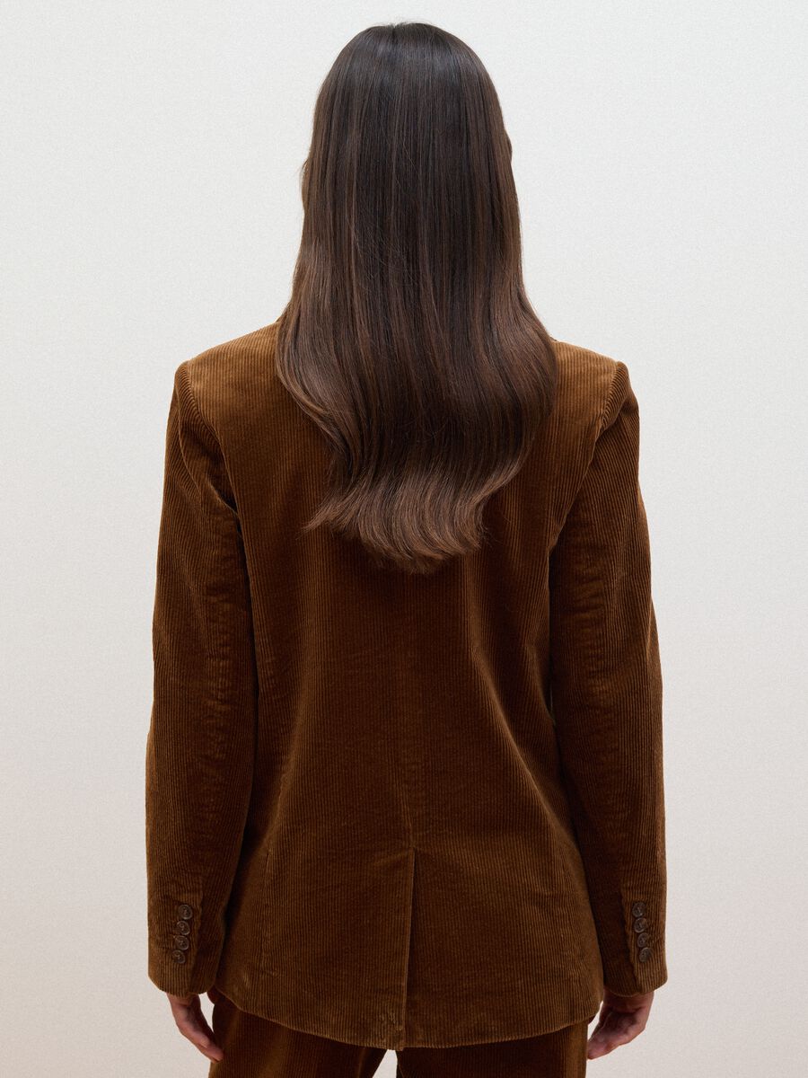 Brown stretch-cotton blazer with ribbed lining and classic lapels_3