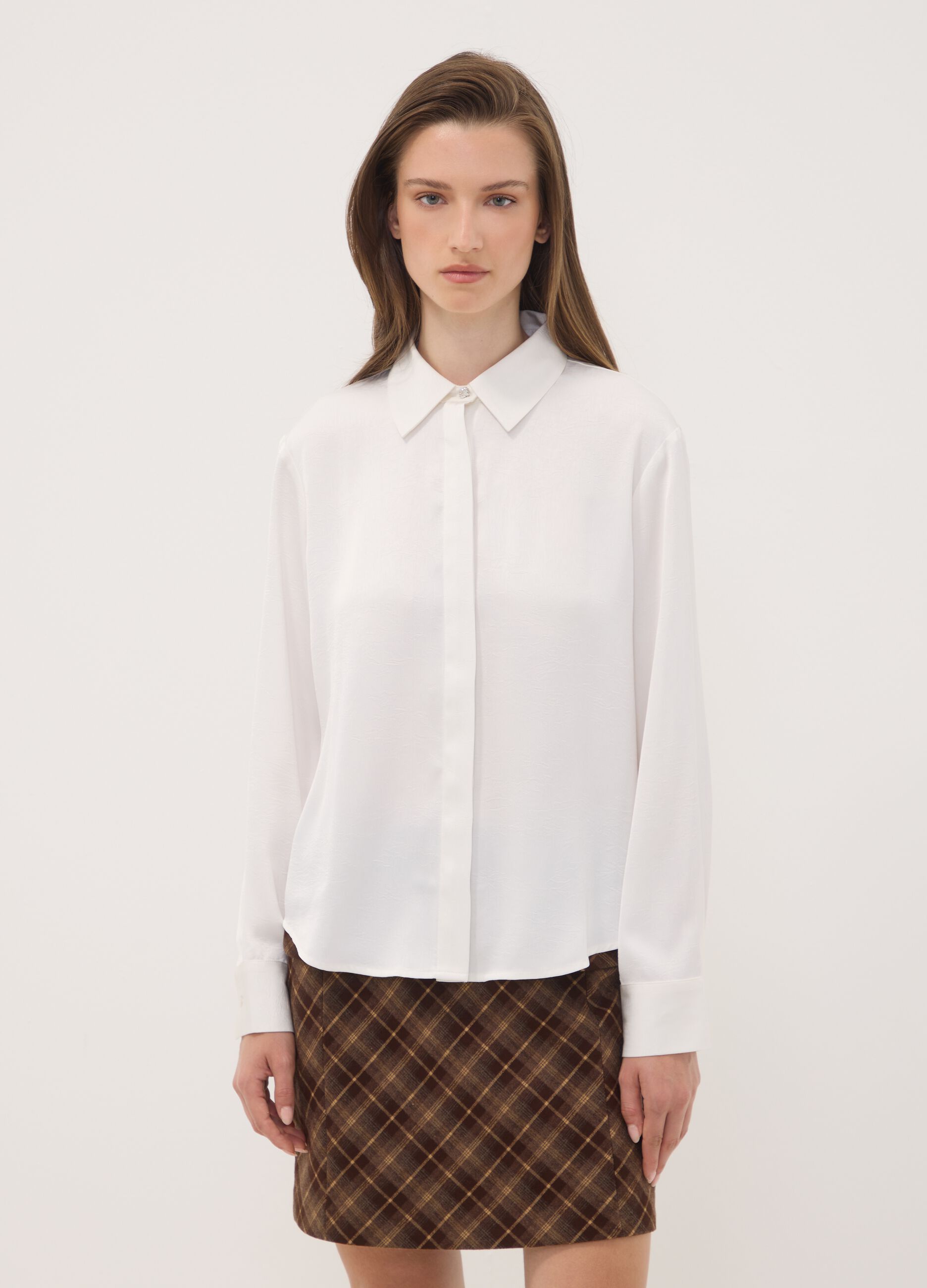 Camicia bianca regular fit con colletto classico