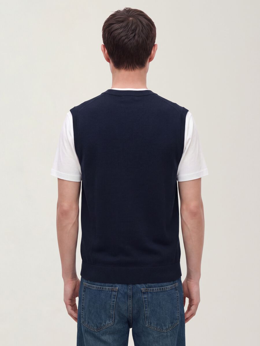Blue viscose-blend waistcoat with deep V-neck, regular fit_2