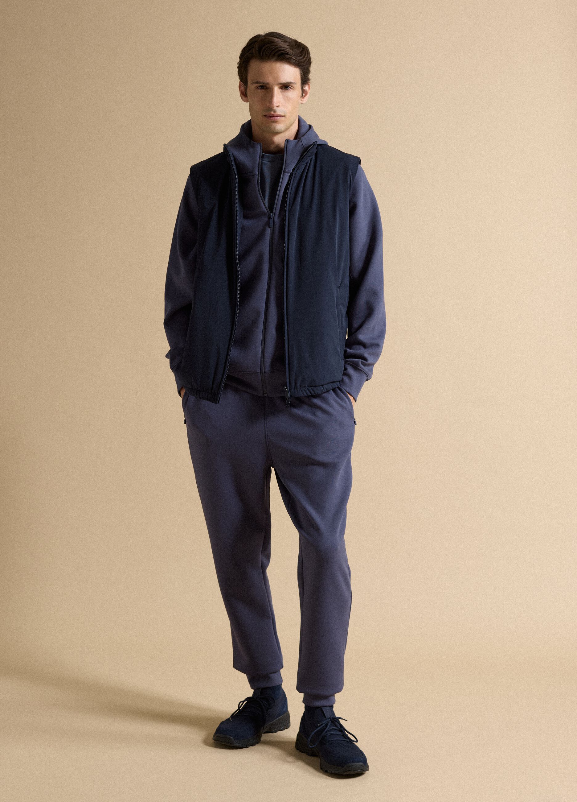 Sneakers blu con suola carrarmato