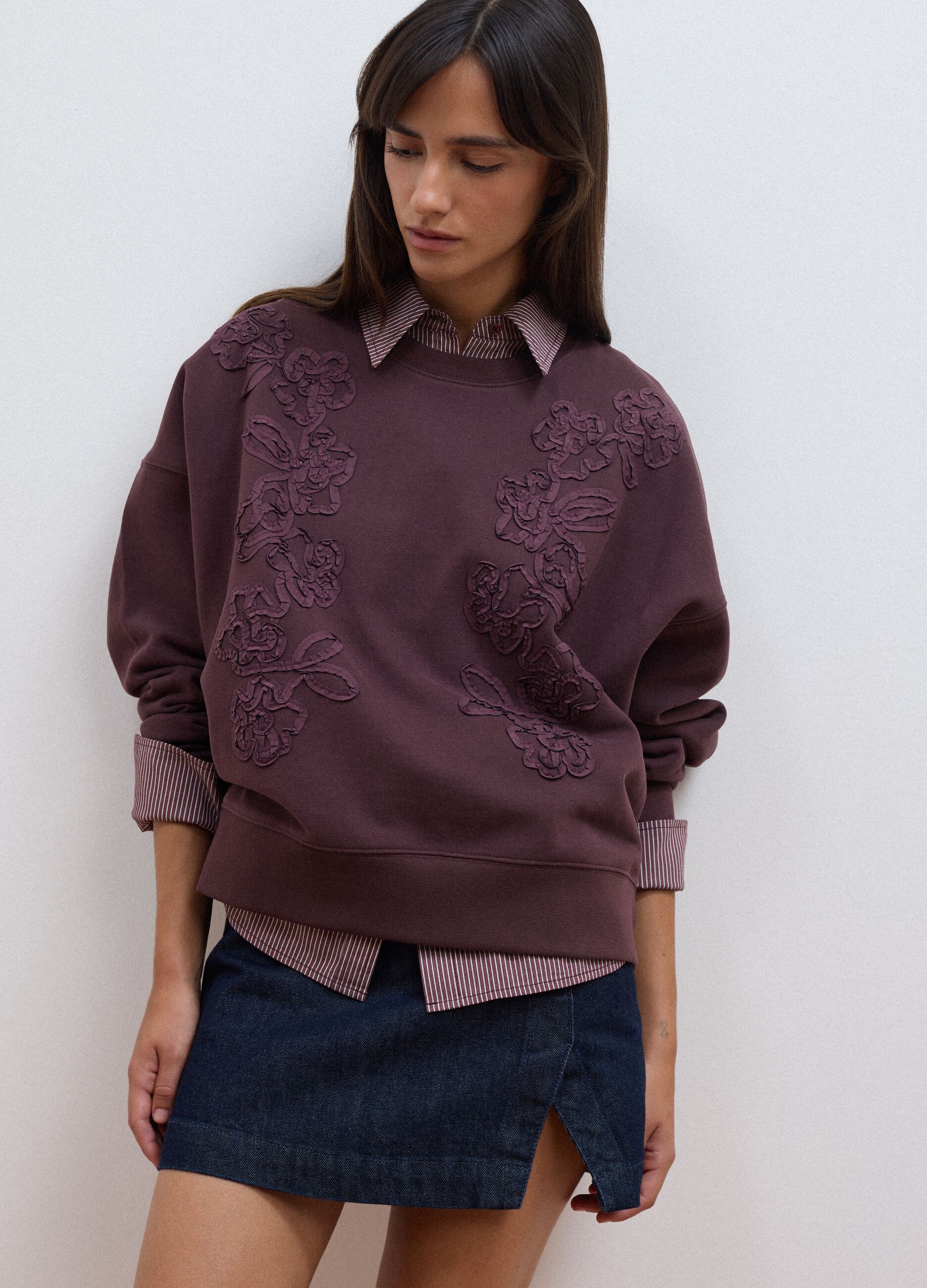 Purple cotton-blend crew-neck sweatshirt with floral embroidery