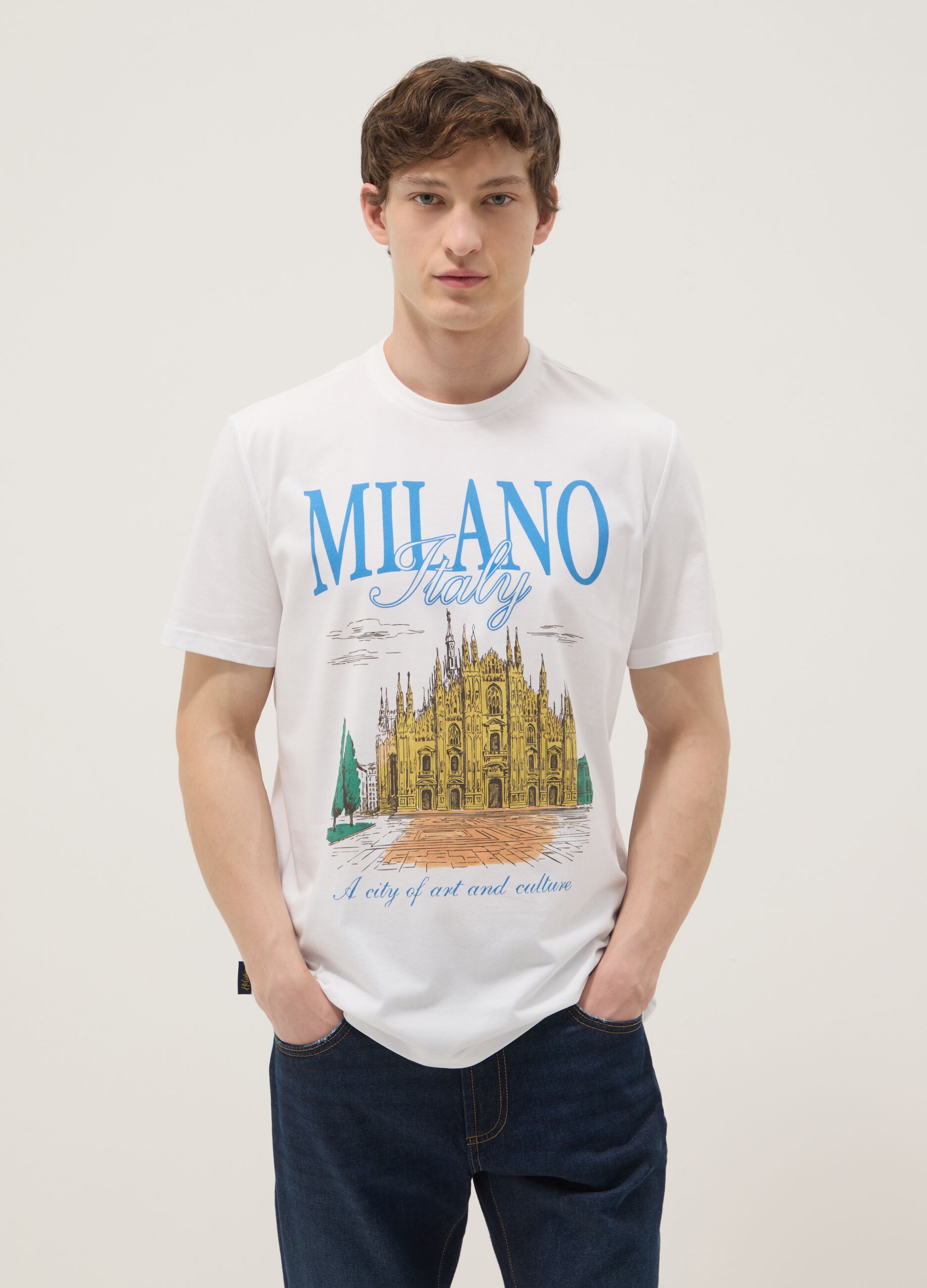 White pure cotton T-shirt with front print, regular fit