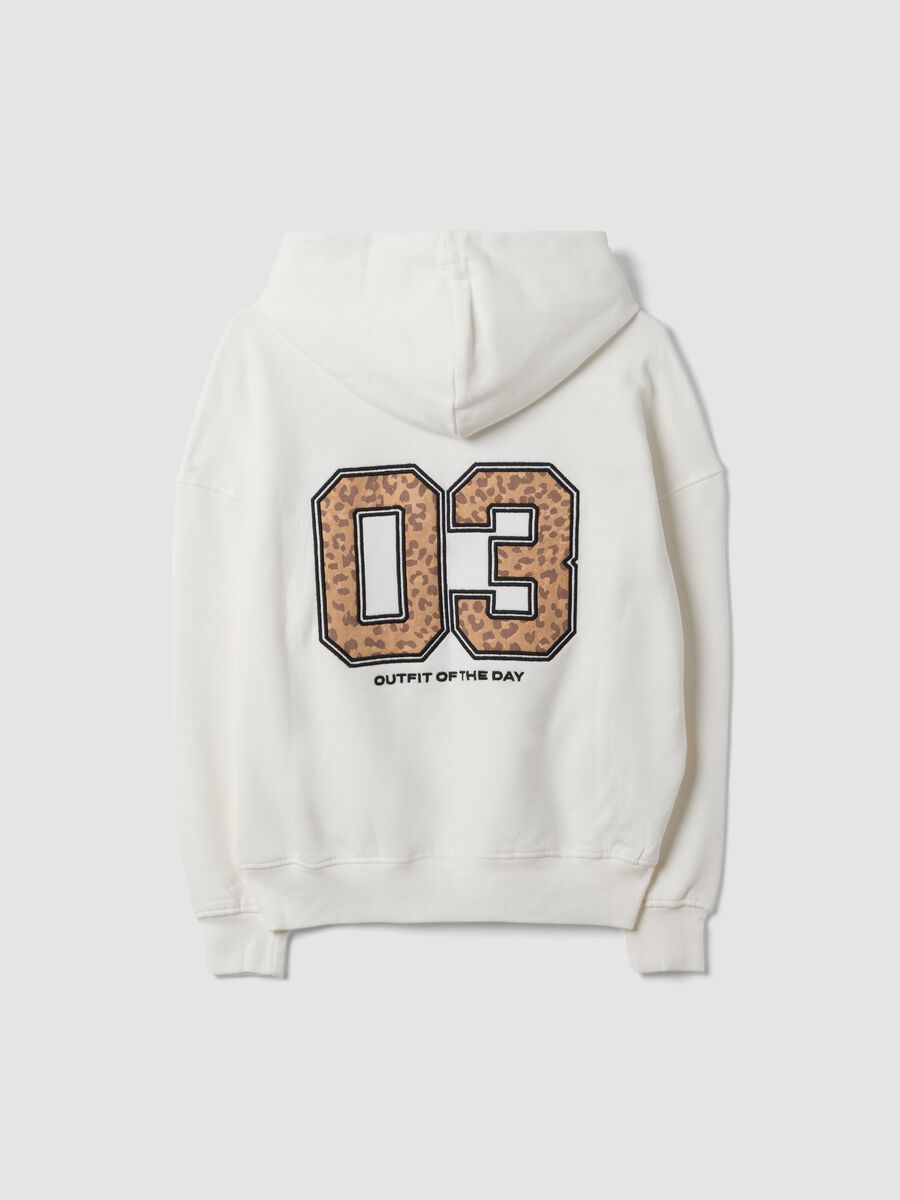 White 100% cotton oversized hoodie with &ldquo;Paris&rdquo; print_1