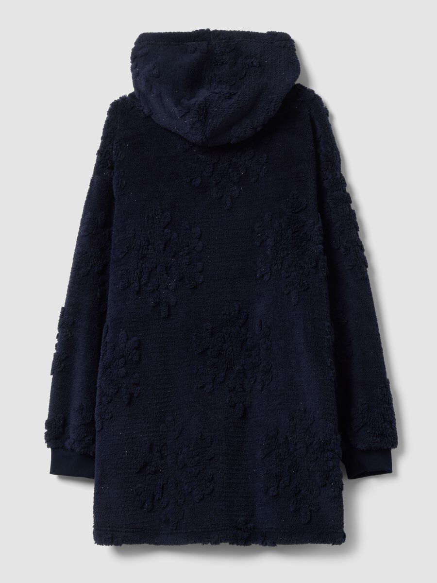 Soft blue hooded robe with long sleeves_2