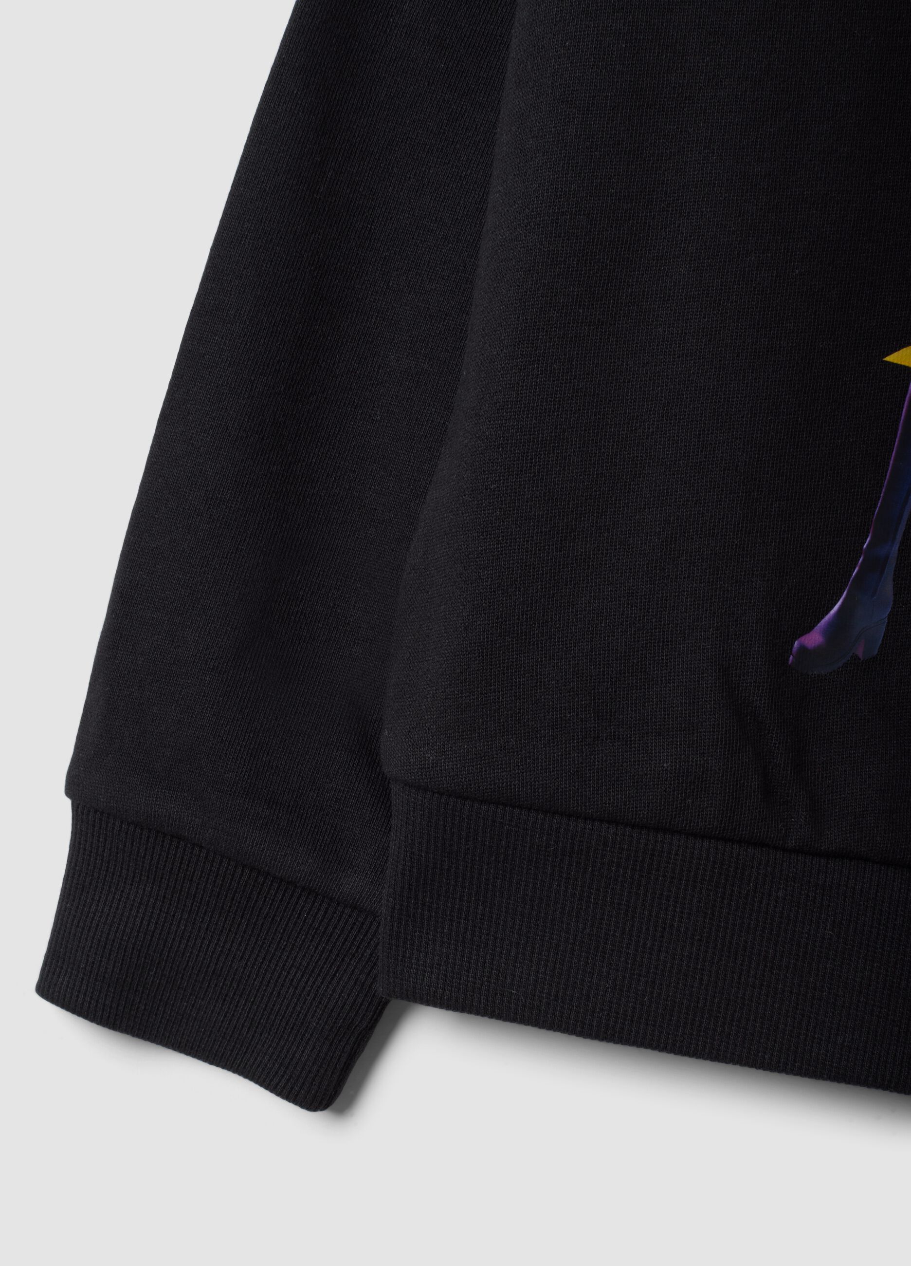 Black 100% cotton sweatshirt with K-Pop Demon Hunters print for girls