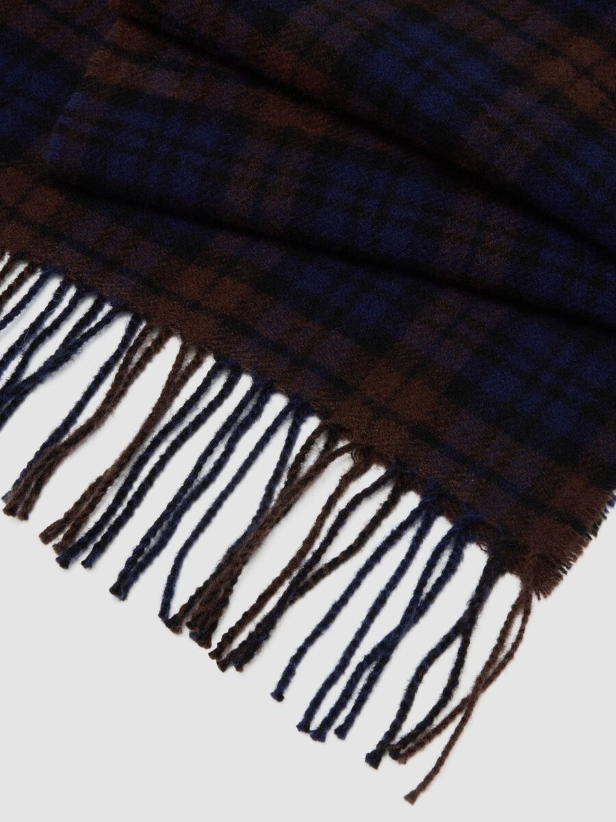 Blue pure wool checked scarf with fringes_2