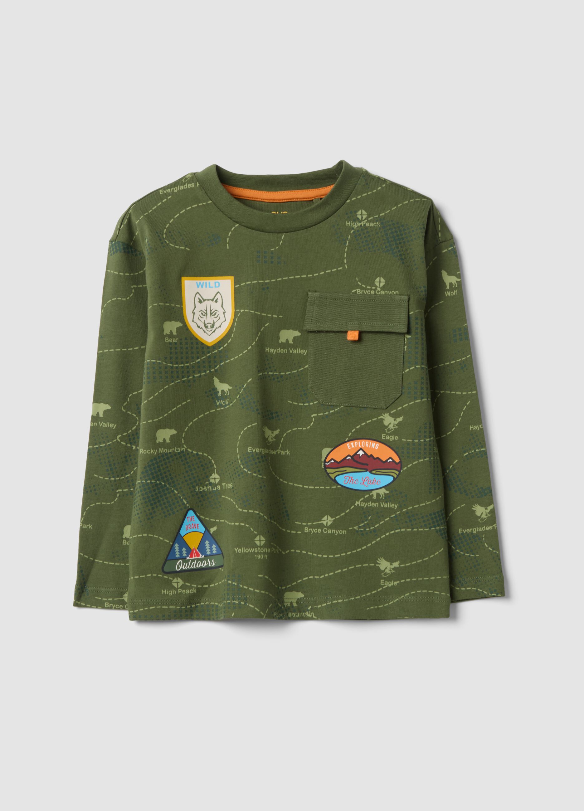 Green oversized pure cotton T-shirt with decorative patches