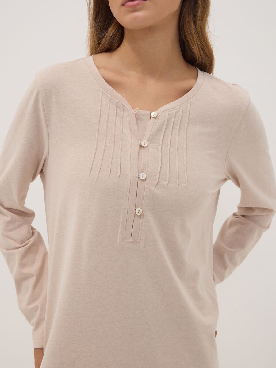Beige organic cotton-blend nightdress with V-neck_2