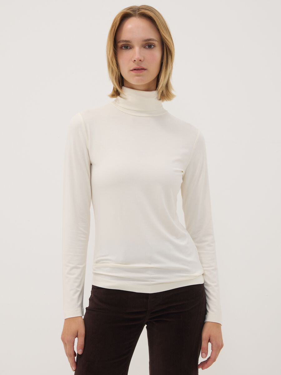 White stretch viscose top with mock neck, regular fit_0