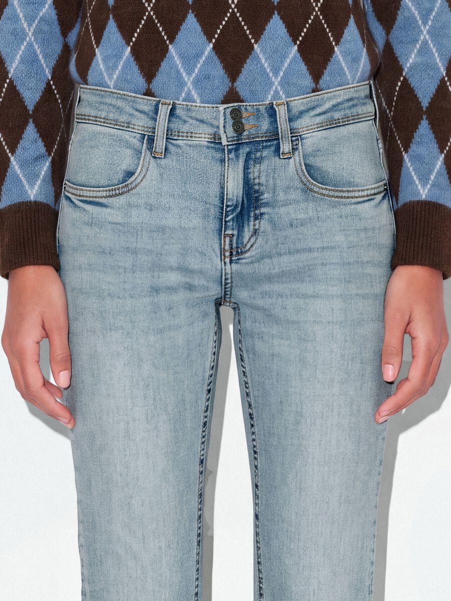 Jeans blu chiaro flare in cotone elasticizzato_3