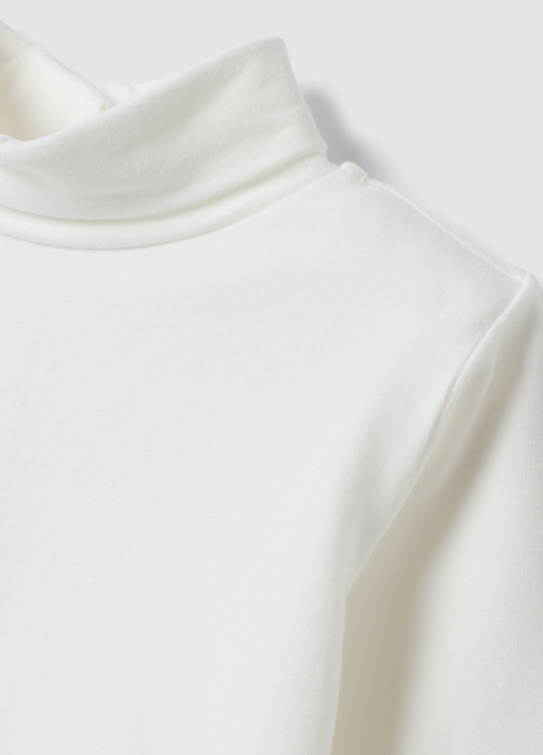 Maglia bianca in cotone organico elasticizzato con girocollo