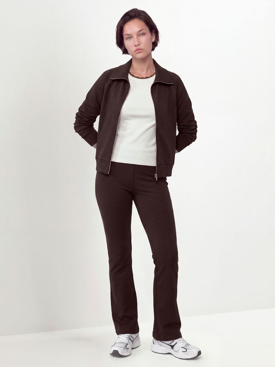 ليقنز بني بقصّة فلير من قطن مطاطي_1