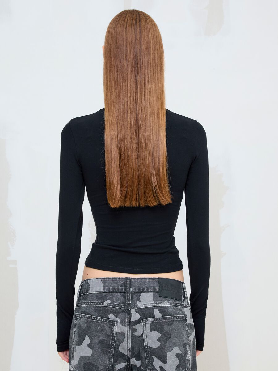 Perfect Black Long-Sleeve Top_4