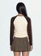 T-shirt beige in cotone elasticizzato con girocollo_3