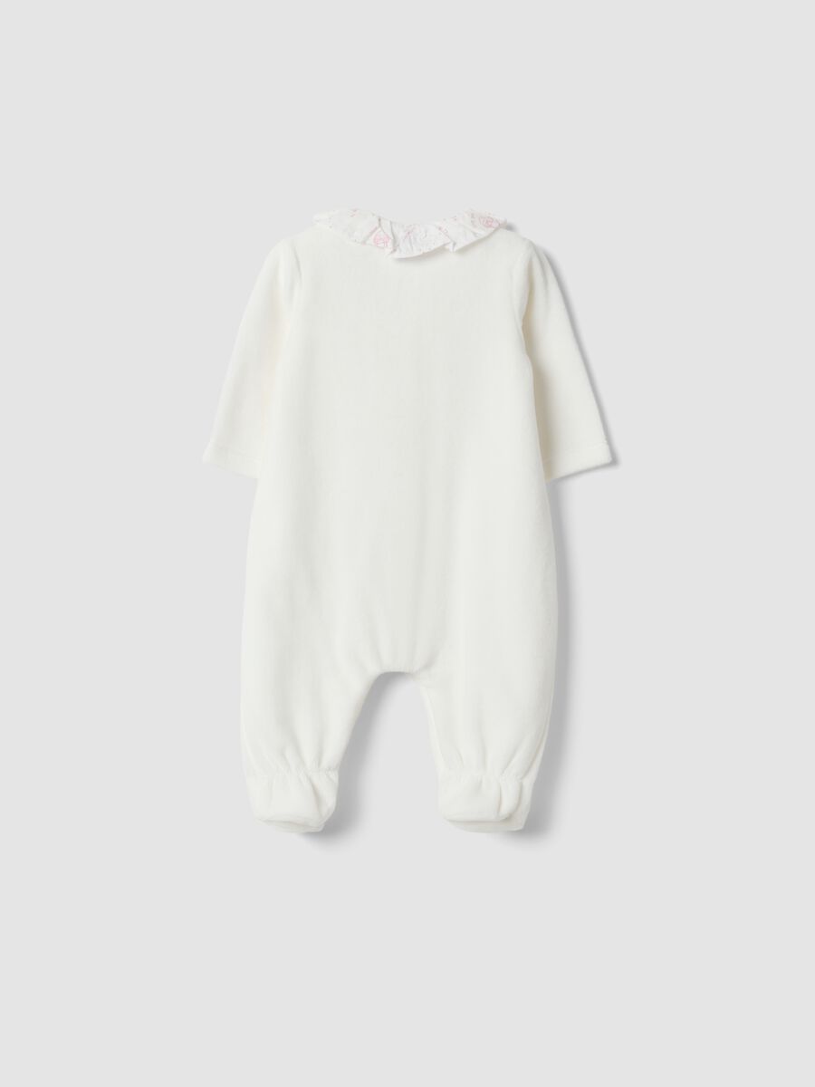 Tutina bianca in misto cotone organico con colletto_1