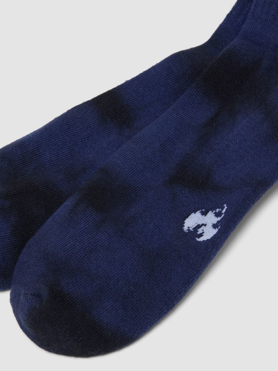 Blue sports socks in stretch cotton_2