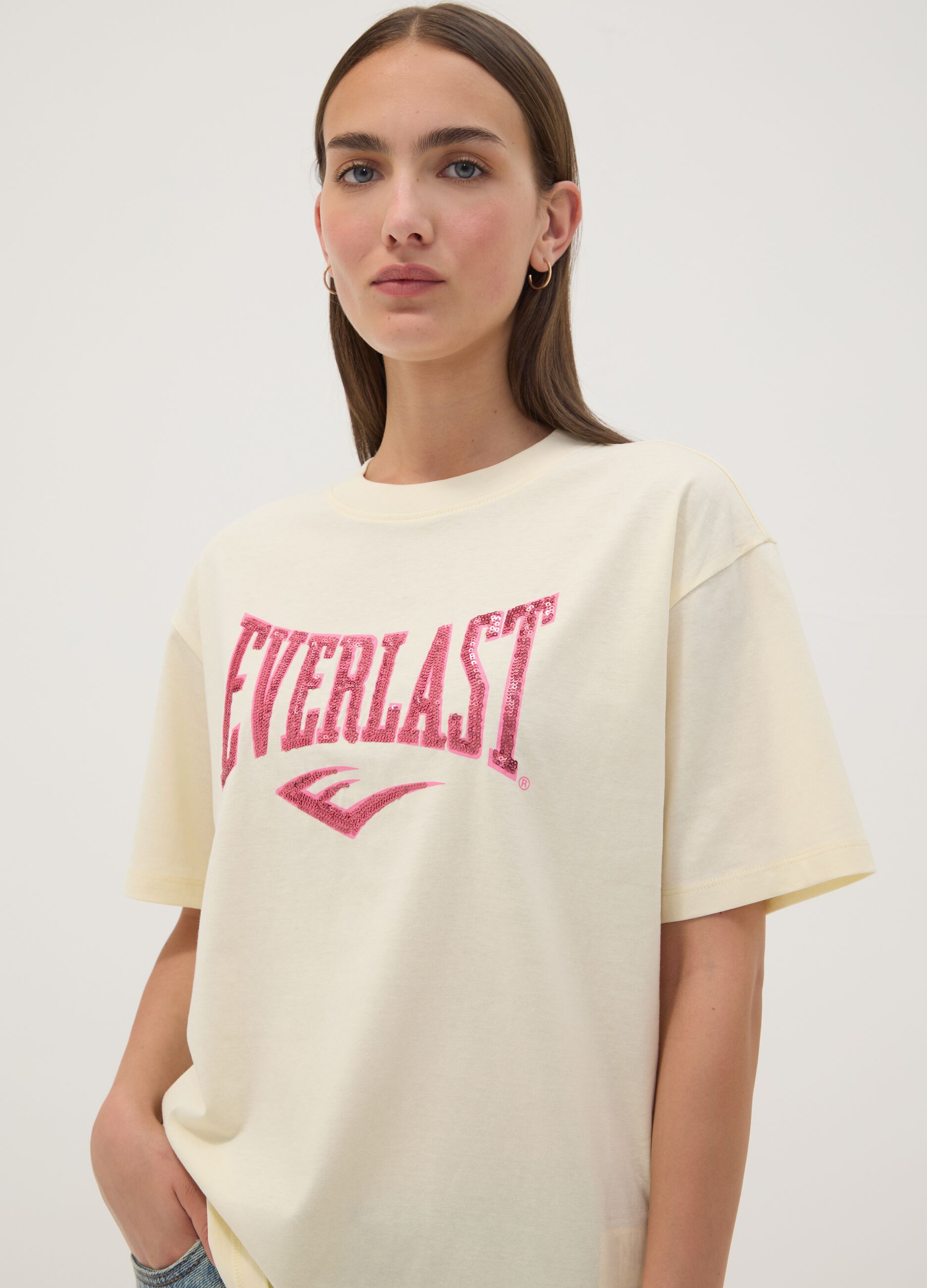 White pure cotton T-shirt with front print, regular fit