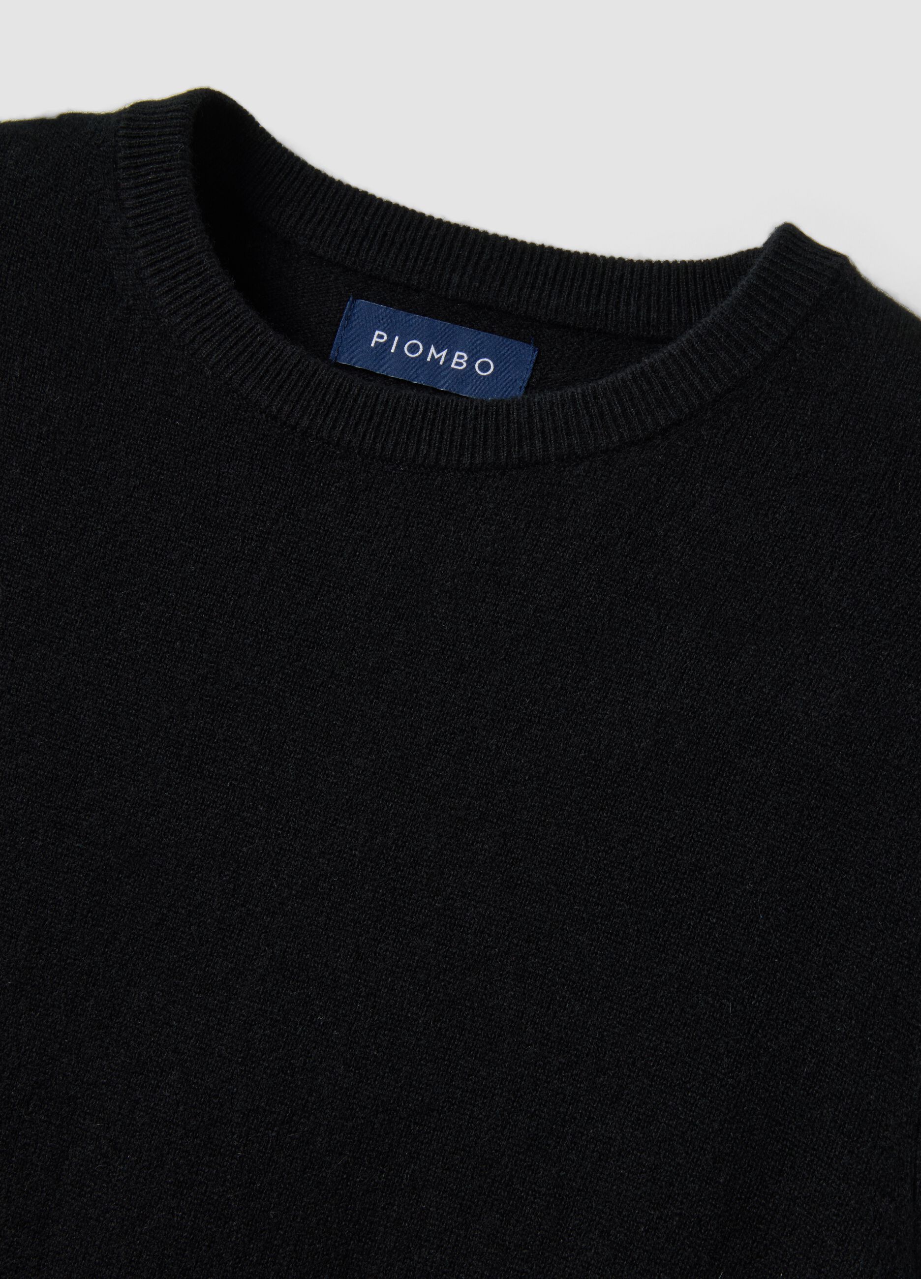 Black pure cashmere jumper, regular fit